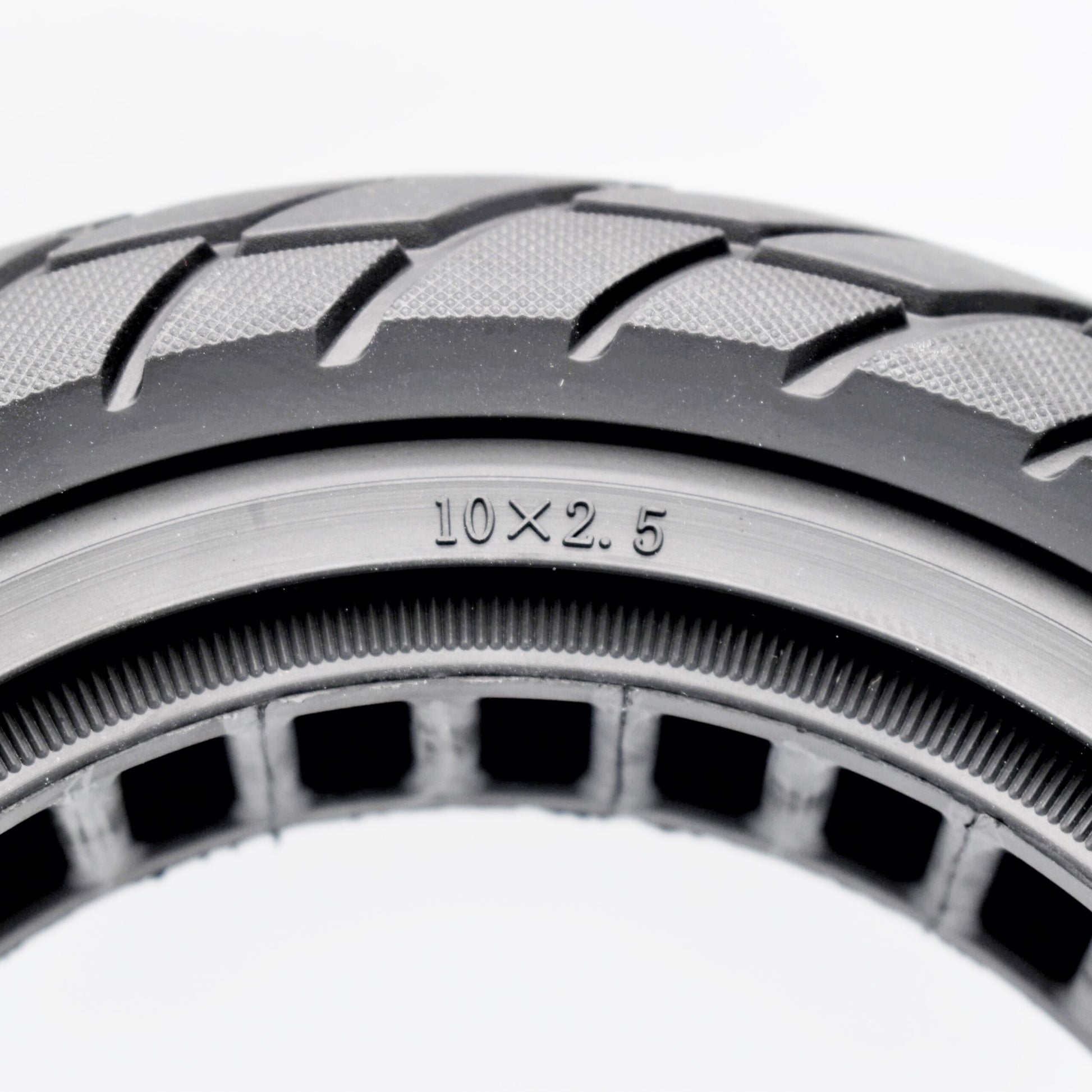 pneu plein 10x2.5-6.5 ( 44mm) trottinette ninebot G30