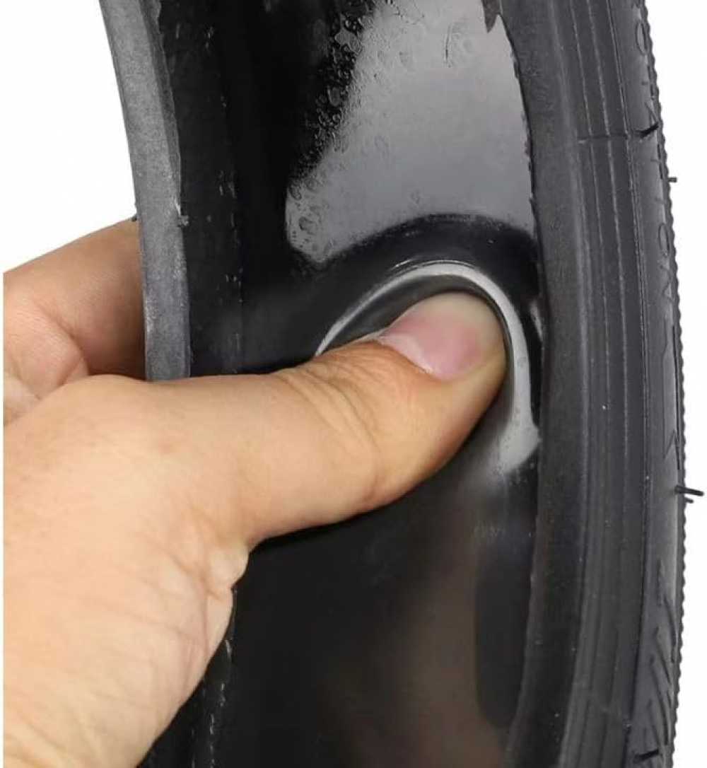 Pneu Yuanxing 9x2‑6.1 tubeless avec gel anti-crevaison monté sur trottinette Xiaomi